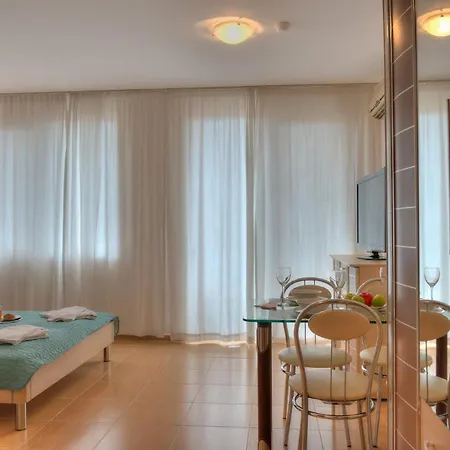 Apollon 7 Aparthotel Ravda
